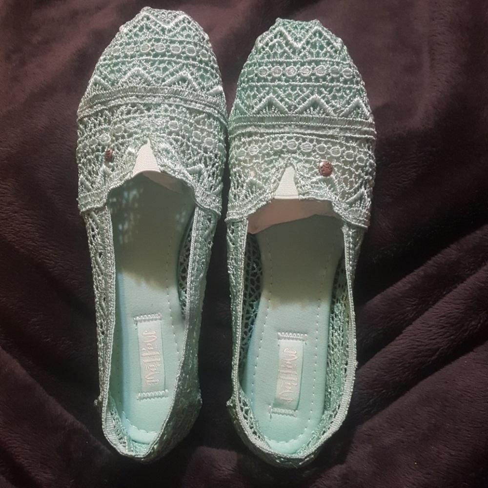 Madlove mint crochet flats